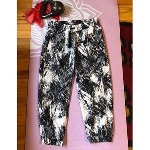 Cropped Yoga/Workout Jogger pants